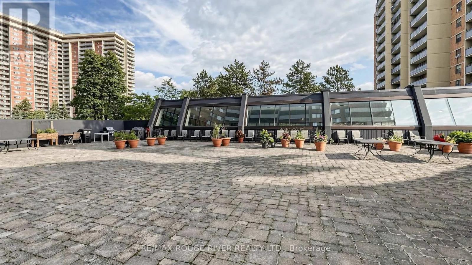 206 - 757 VICTORIA PARK AVENUE