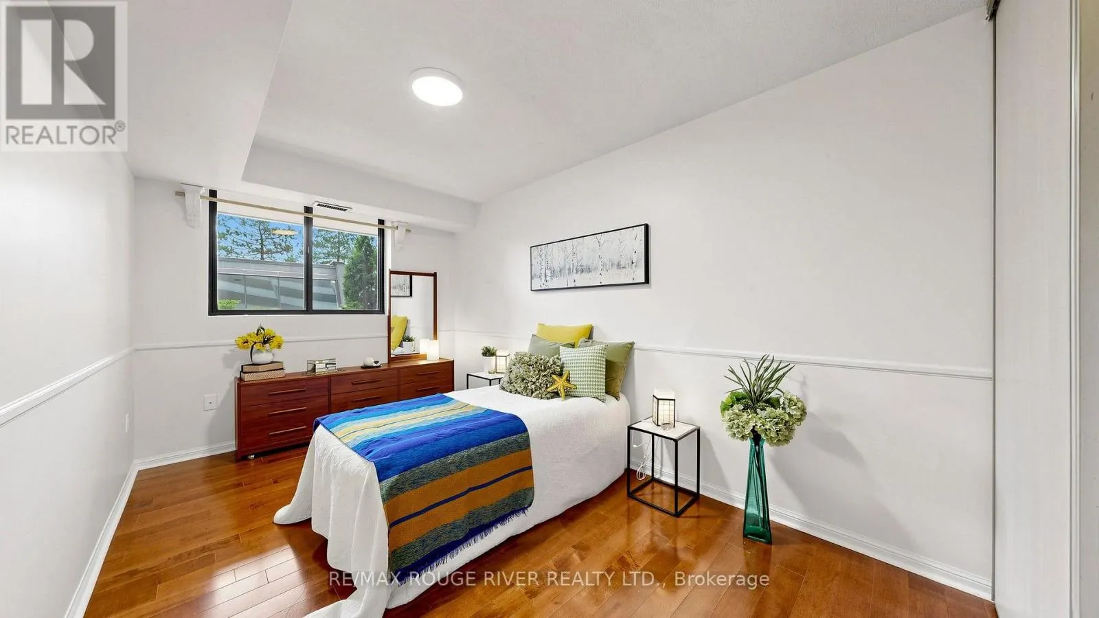 206 - 757 VICTORIA PARK AVENUE