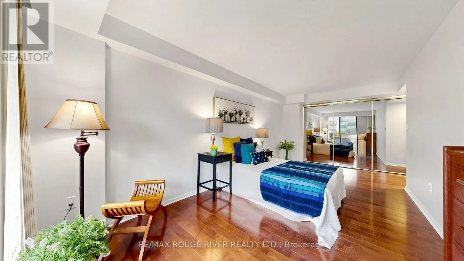 206 - 757 VICTORIA PARK AVENUE