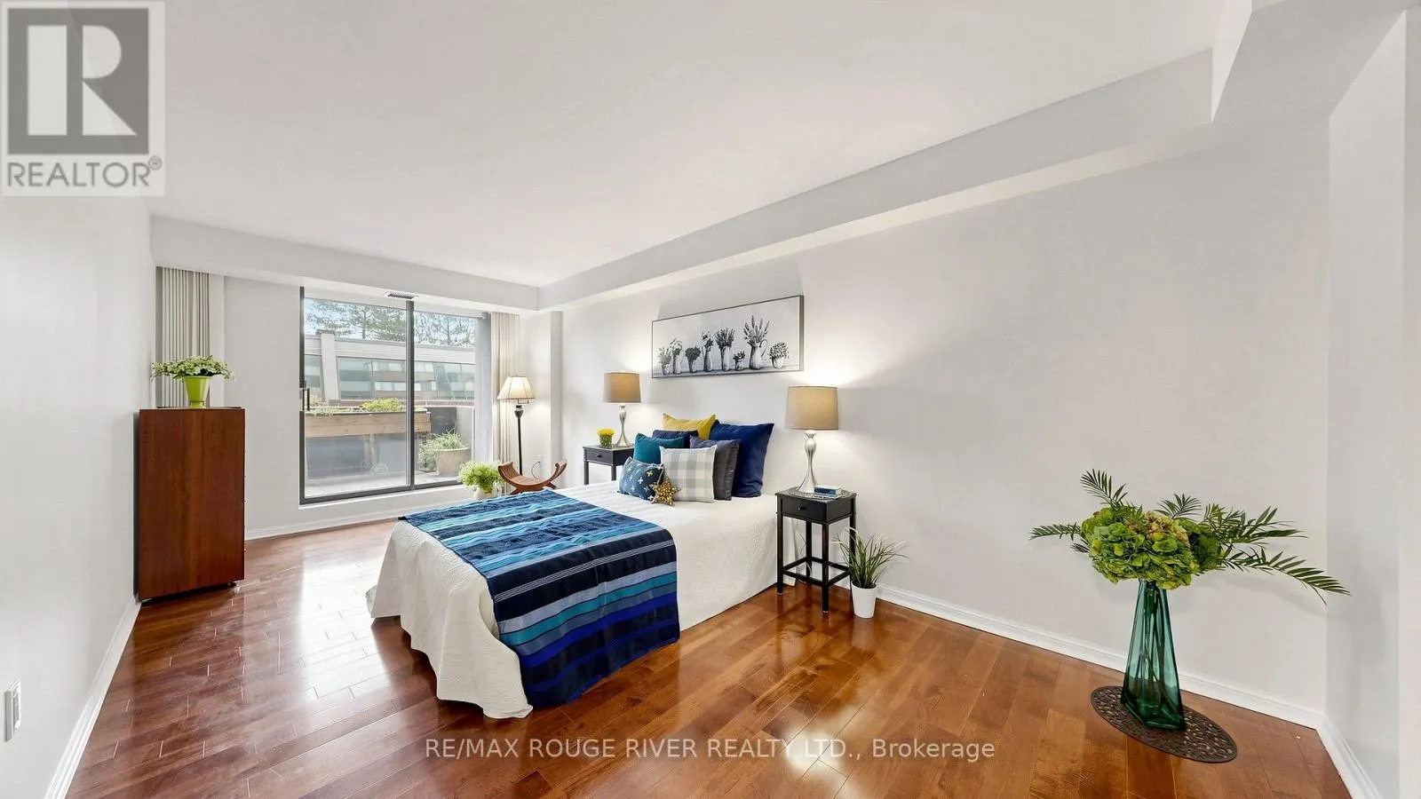 206 - 757 VICTORIA PARK AVENUE