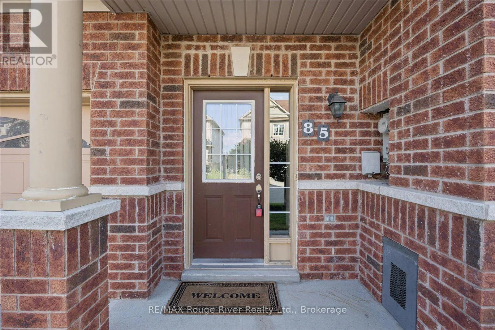 85 LANDER CRESCENT