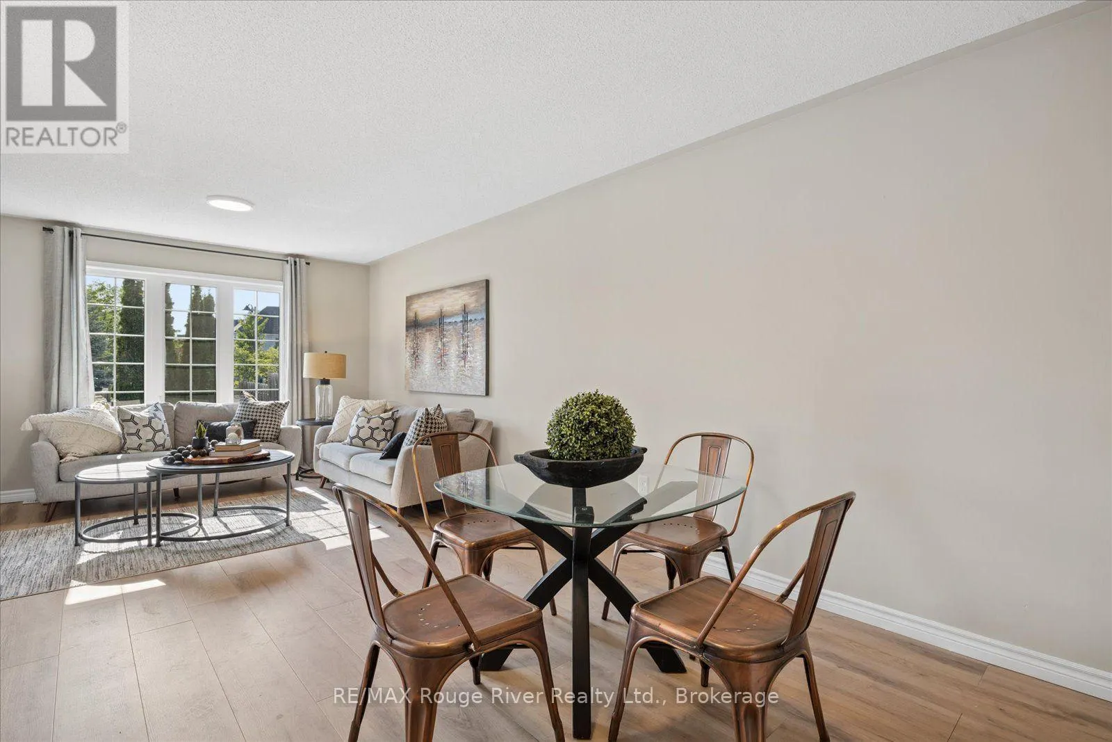 85 LANDER CRESCENT