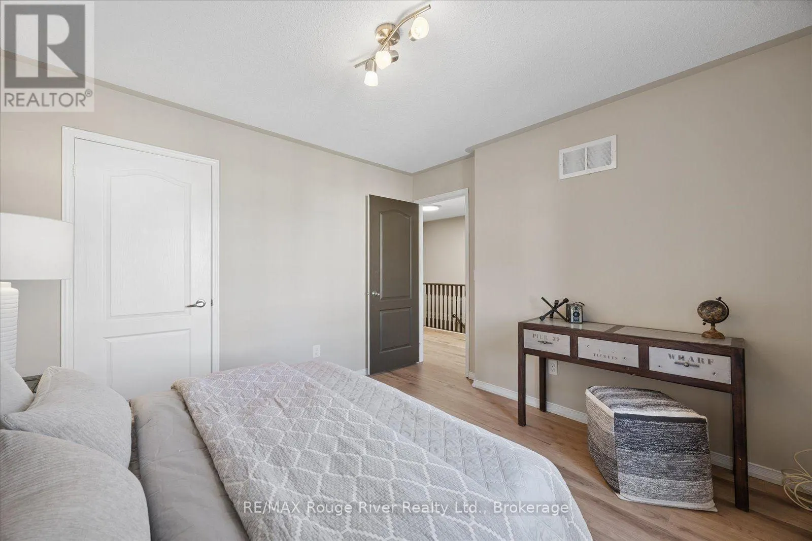 85 LANDER CRESCENT