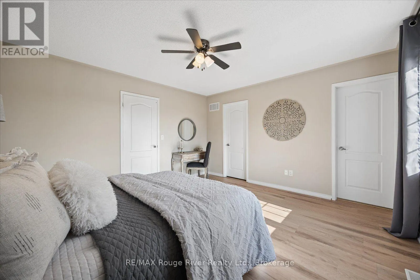 85 LANDER CRESCENT