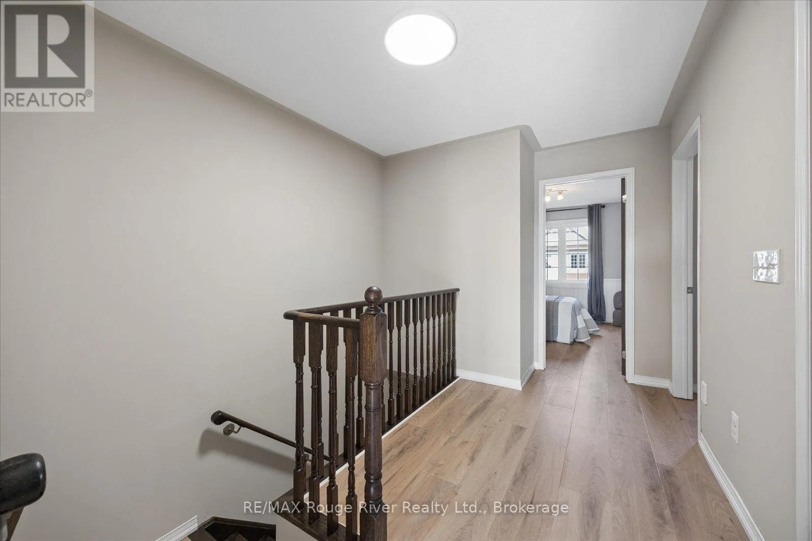 85 LANDER CRESCENT