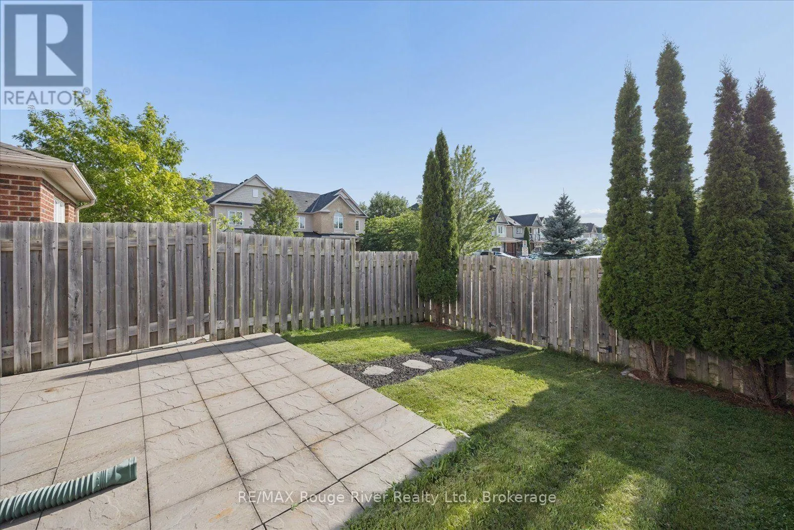 85 LANDER CRESCENT