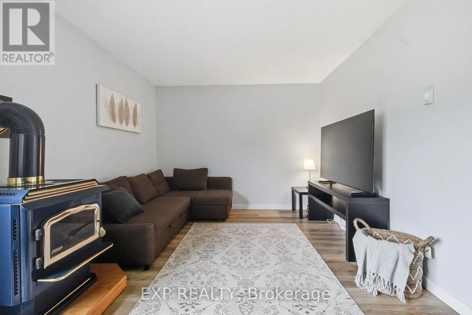 64 PARKLANE CIRCLE