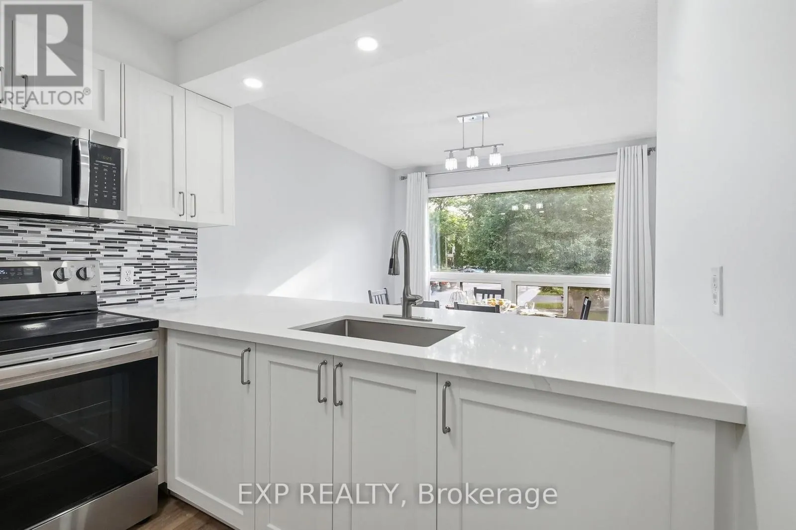64 PARKLANE CIRCLE