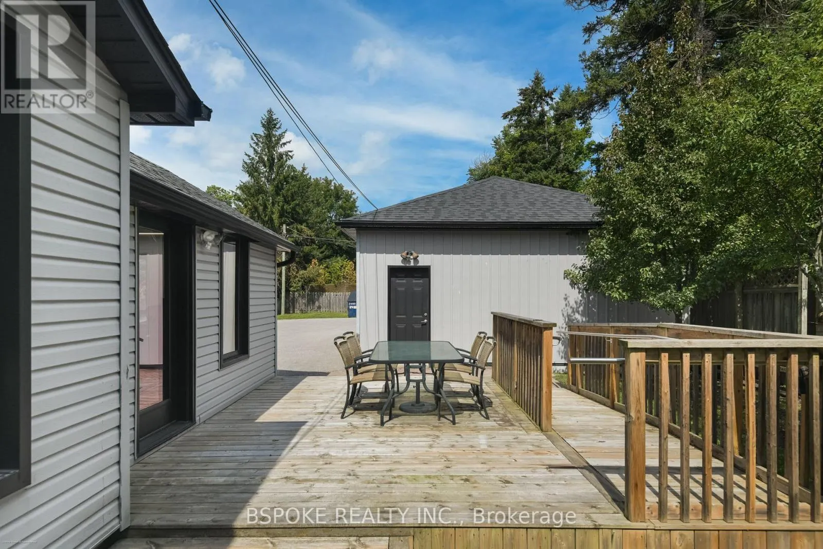 578 KINGSTON ROAD W