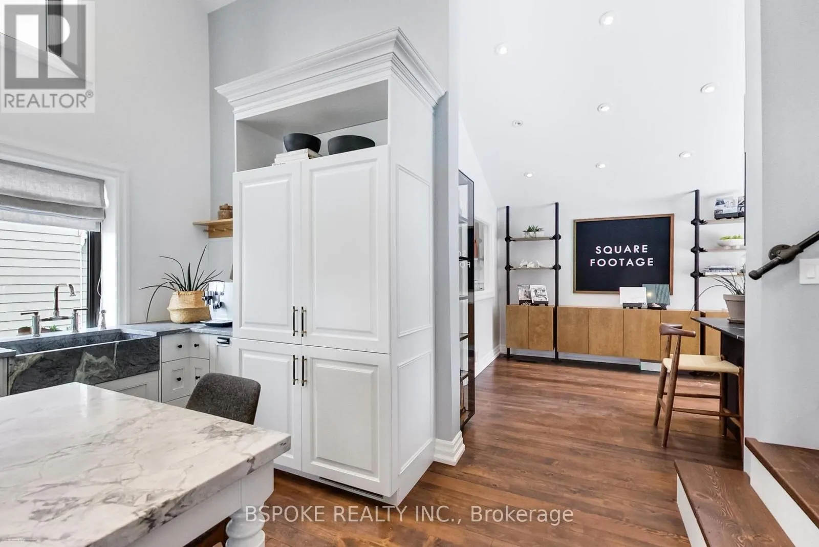 578 KINGSTON ROAD W