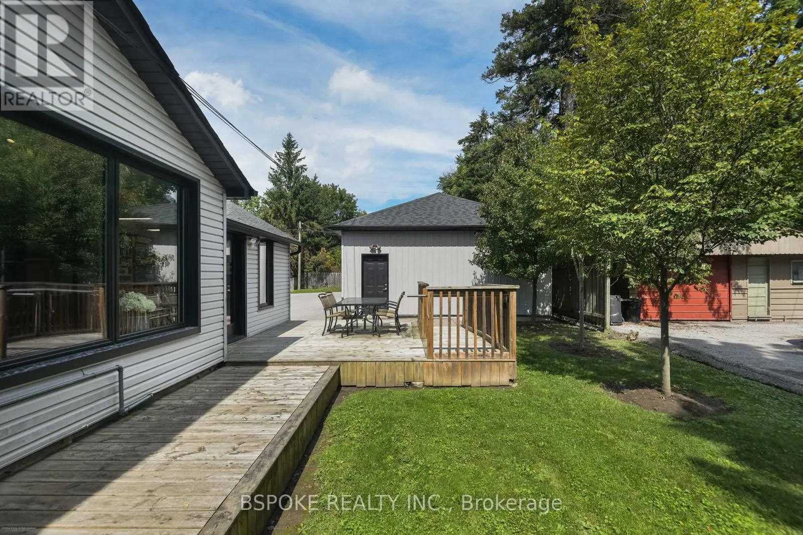578 KINGSTON ROAD W