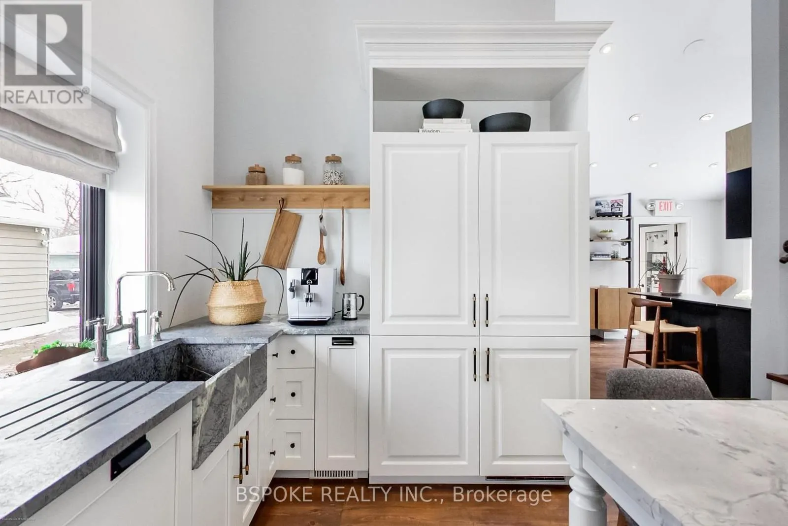 578 KINGSTON ROAD W