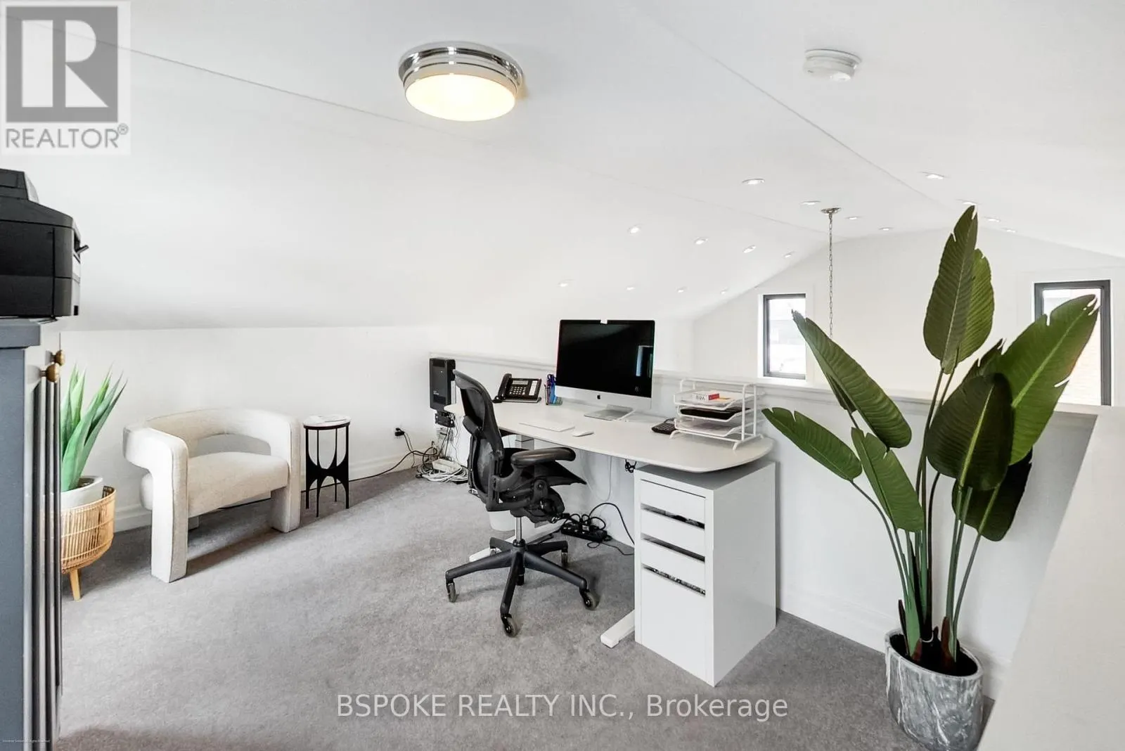 578 KINGSTON ROAD W