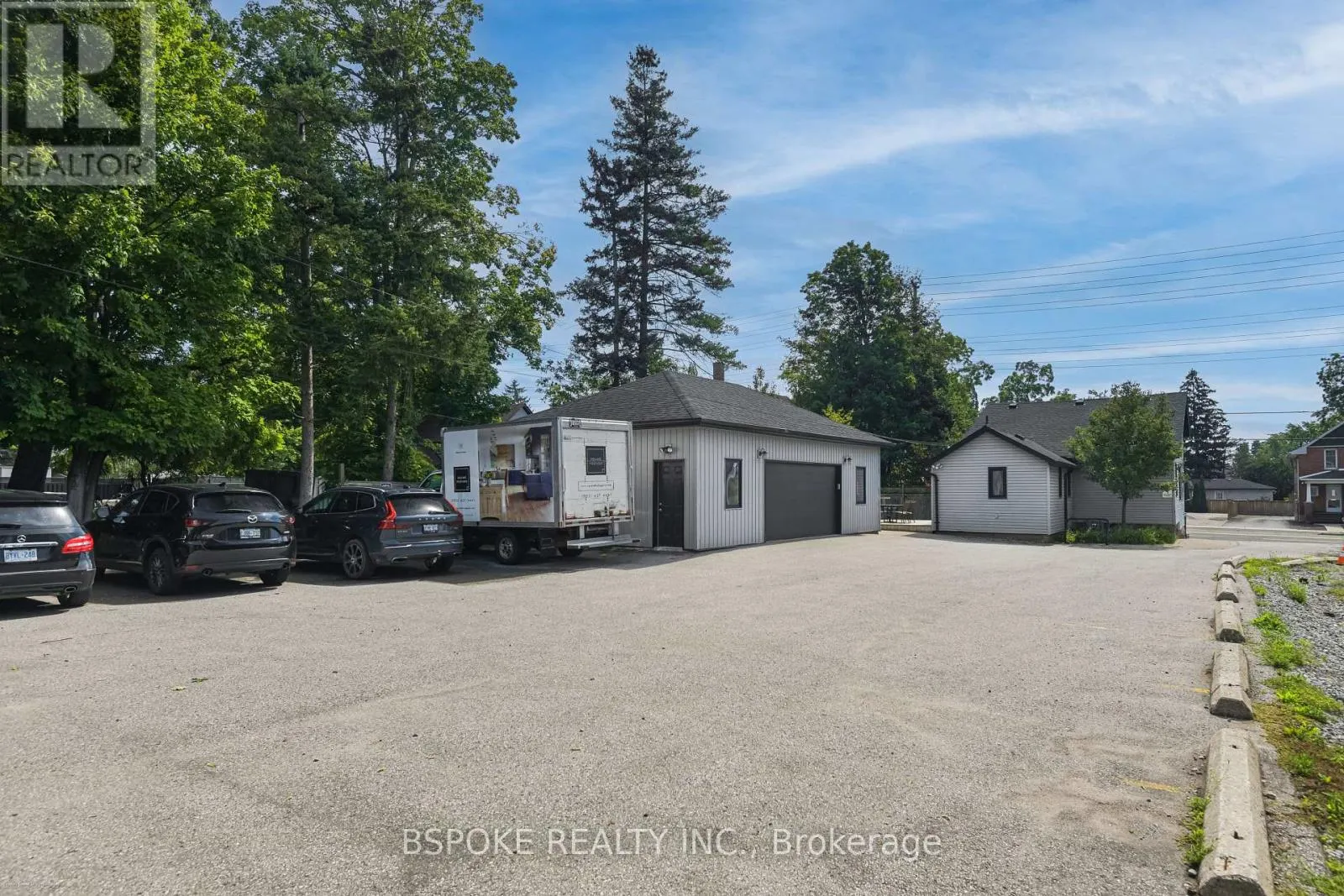 578 KINGSTON ROAD W
