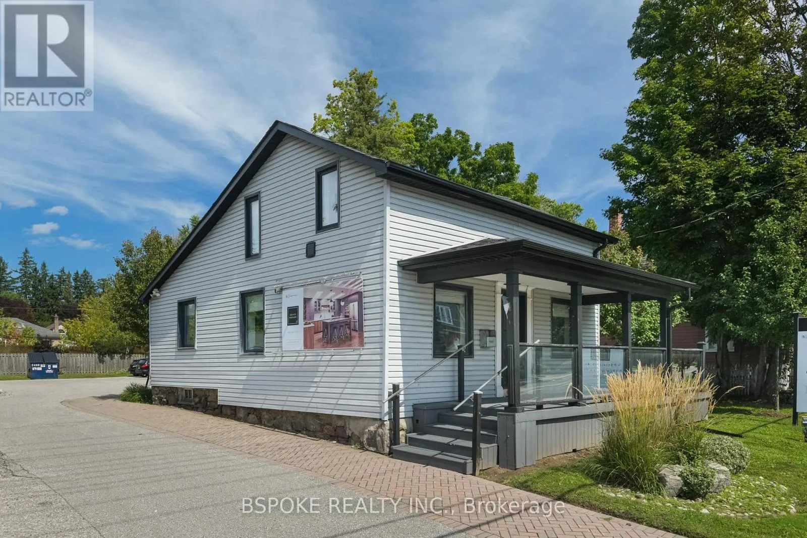 578 KINGSTON ROAD W