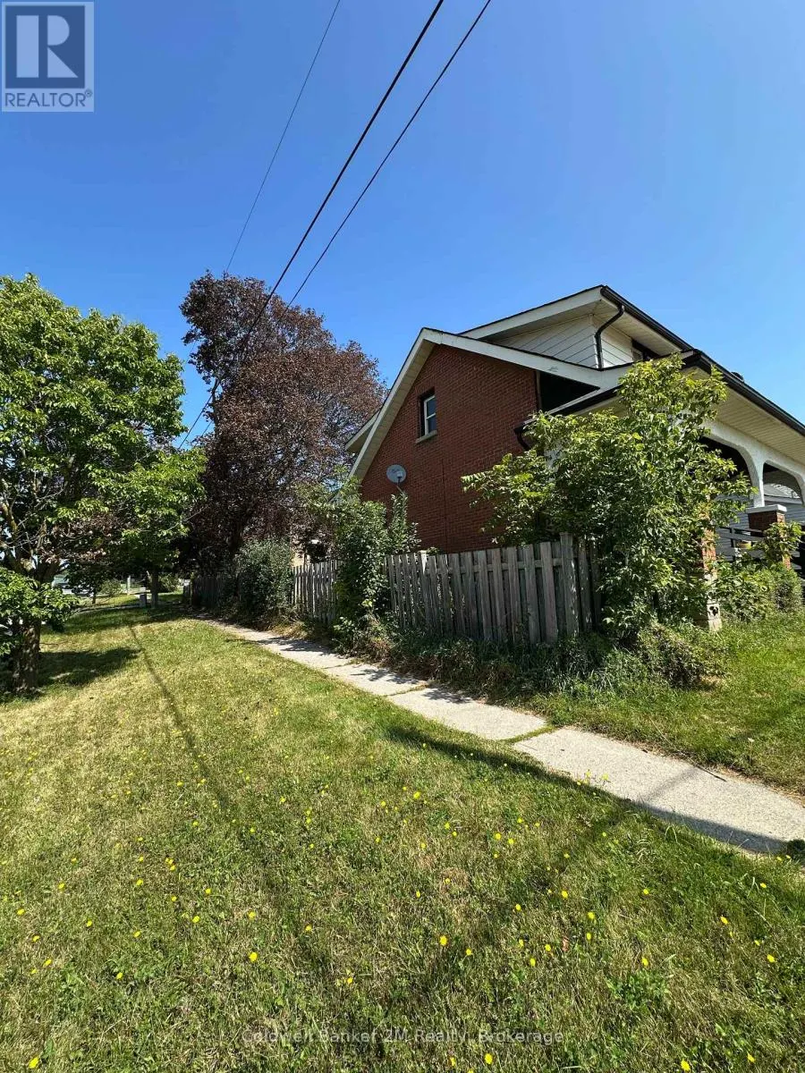 386 PINE AVENUE