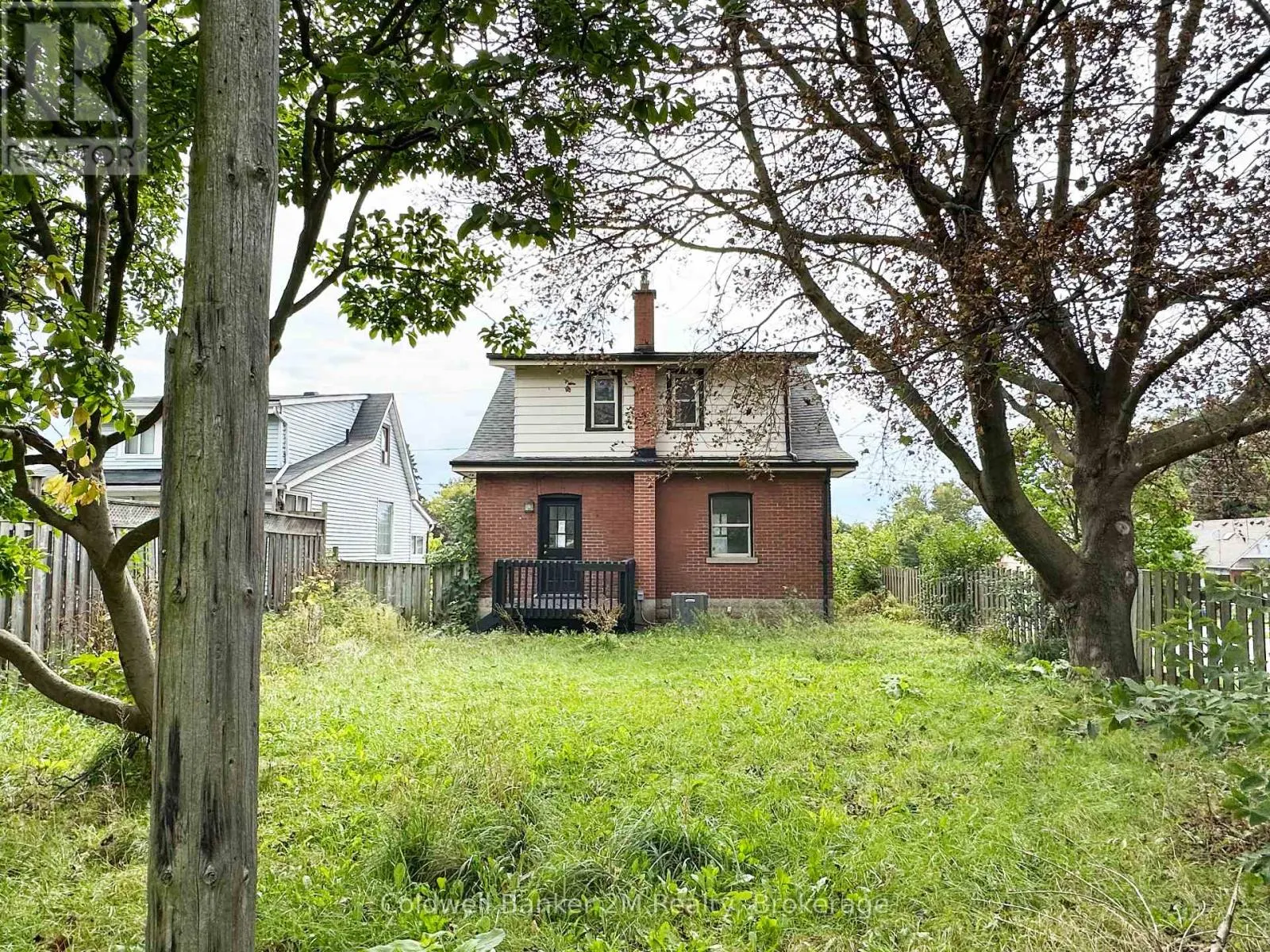 386 PINE AVENUE
