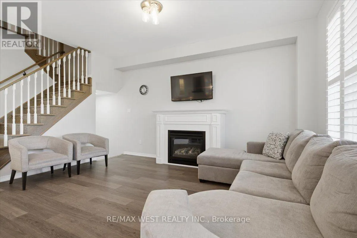 29 STOCKELL CRESCENT