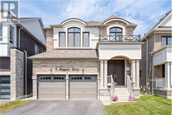 8 HUGGINS DRIVE