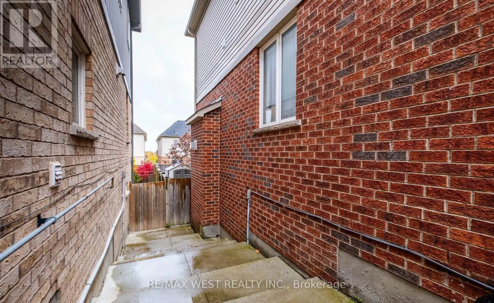 31 BUXTON LANE