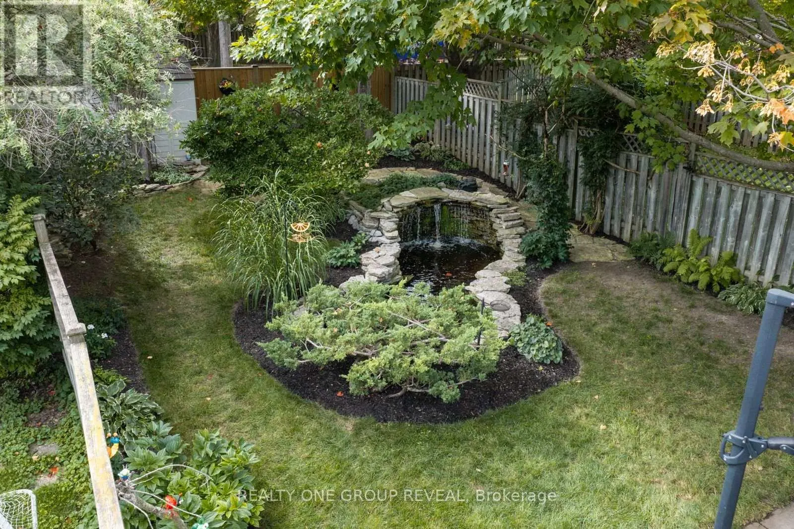 6 MCFEETERS CRESCENT