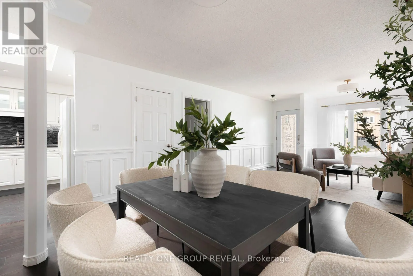 6 MCFEETERS CRESCENT