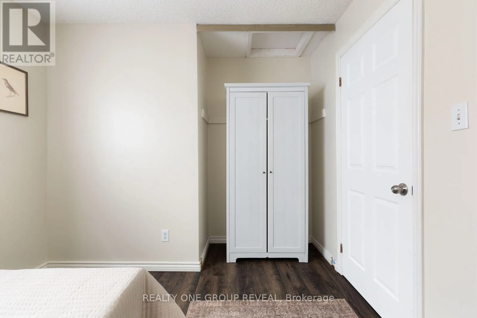 6 MCFEETERS CRESCENT