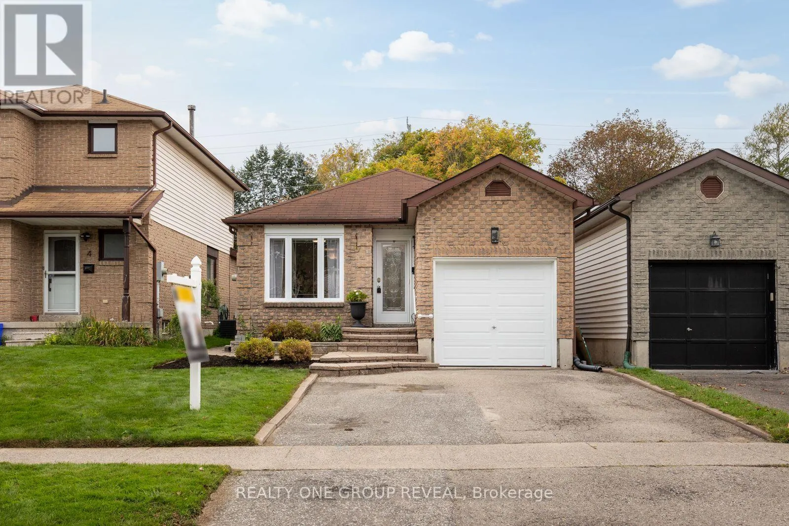 6 MCFEETERS CRESCENT
