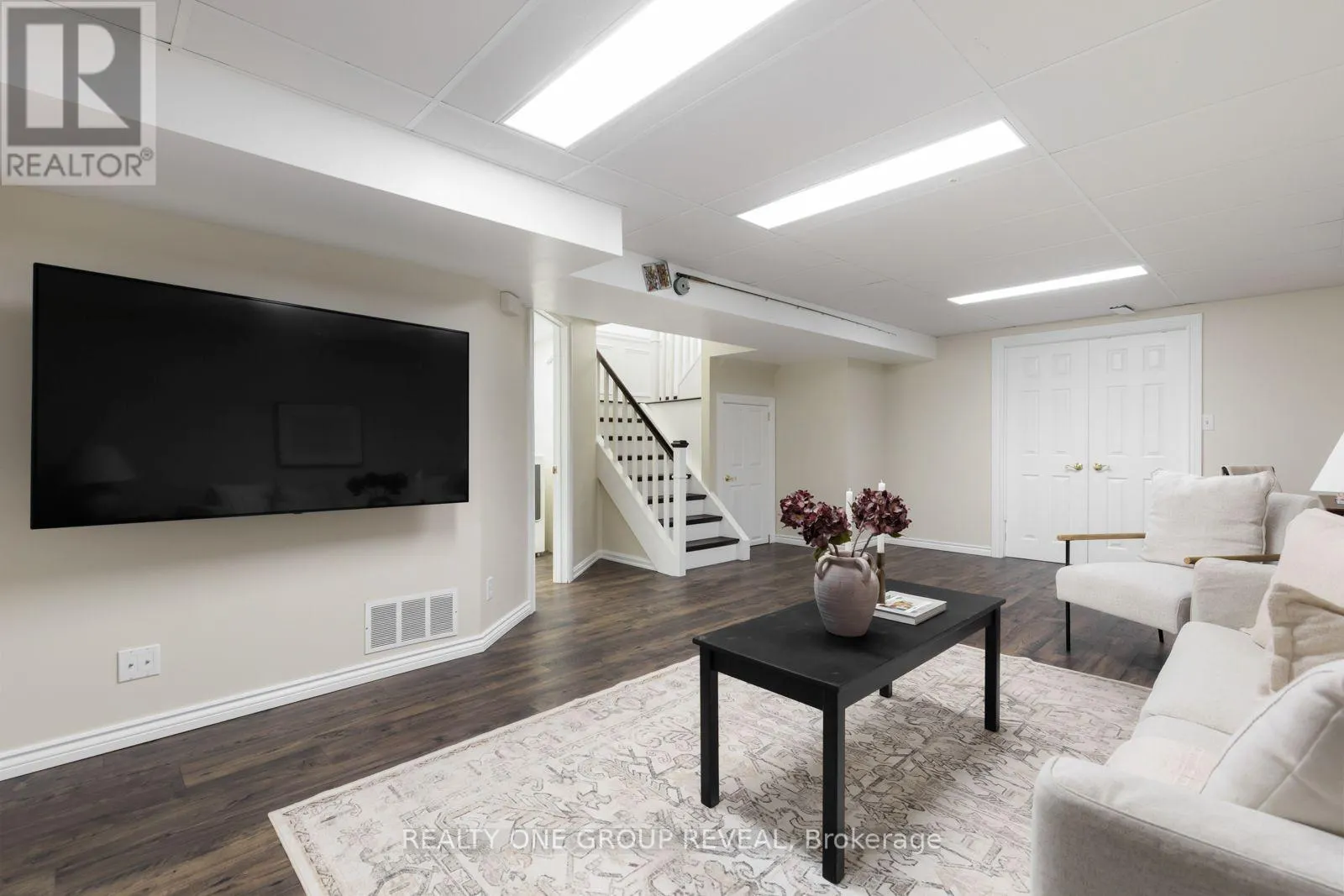 6 MCFEETERS CRESCENT