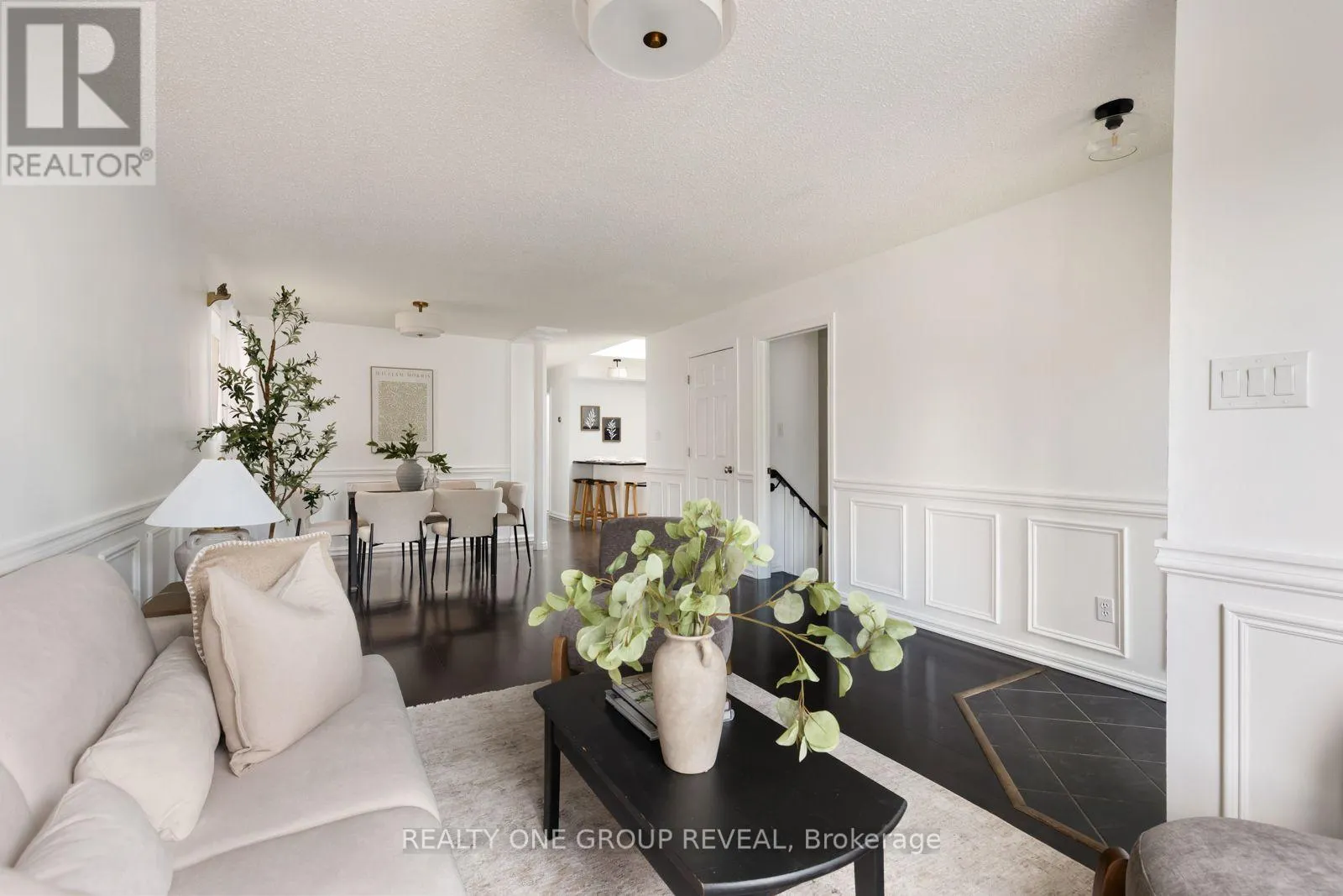 6 MCFEETERS CRESCENT