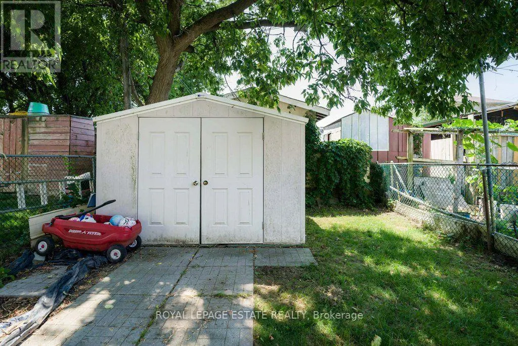 82 AUGUST AVENUE
