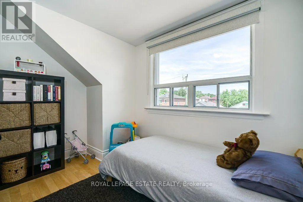 82 AUGUST AVENUE