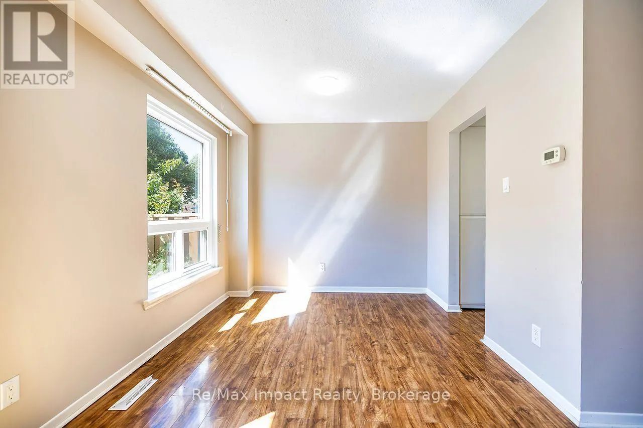 25 TOMPKINS LANE