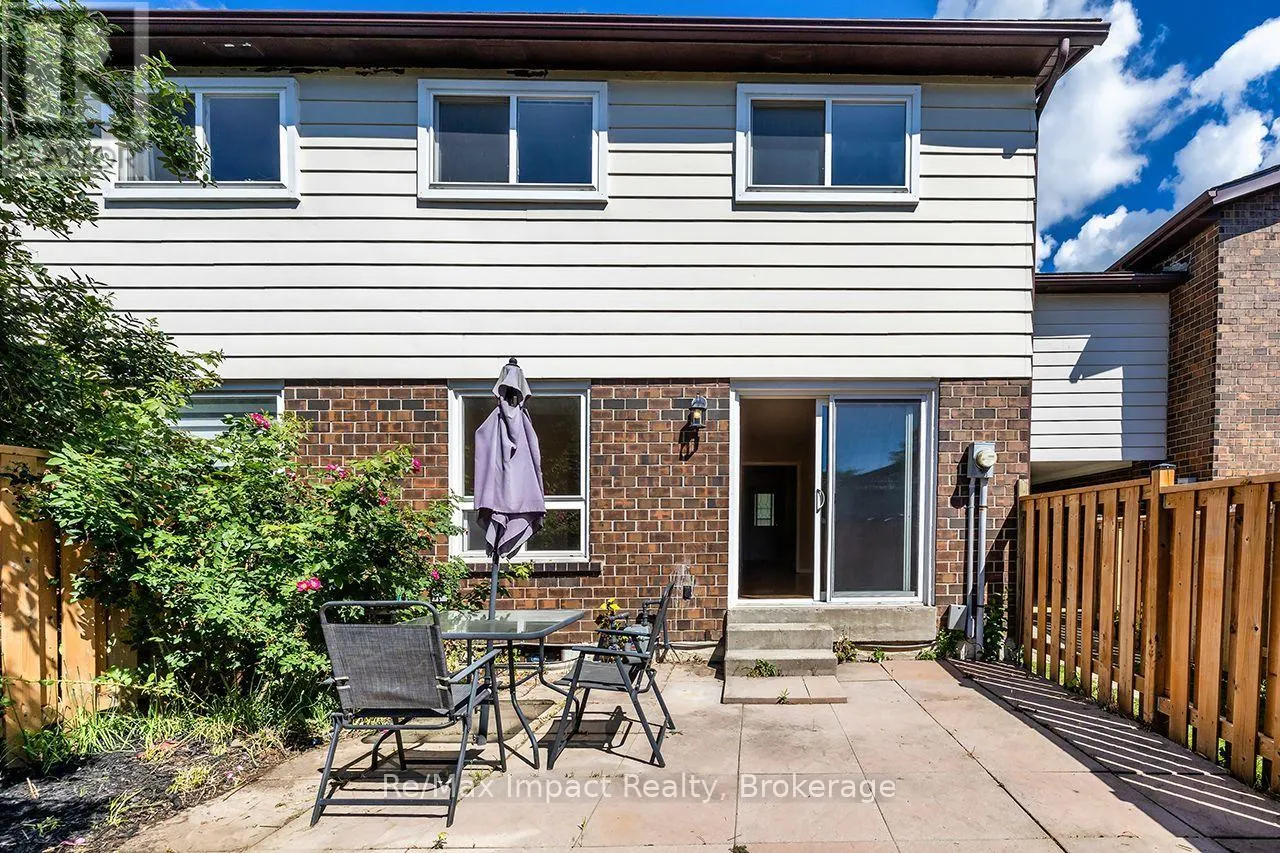 25 TOMPKINS LANE