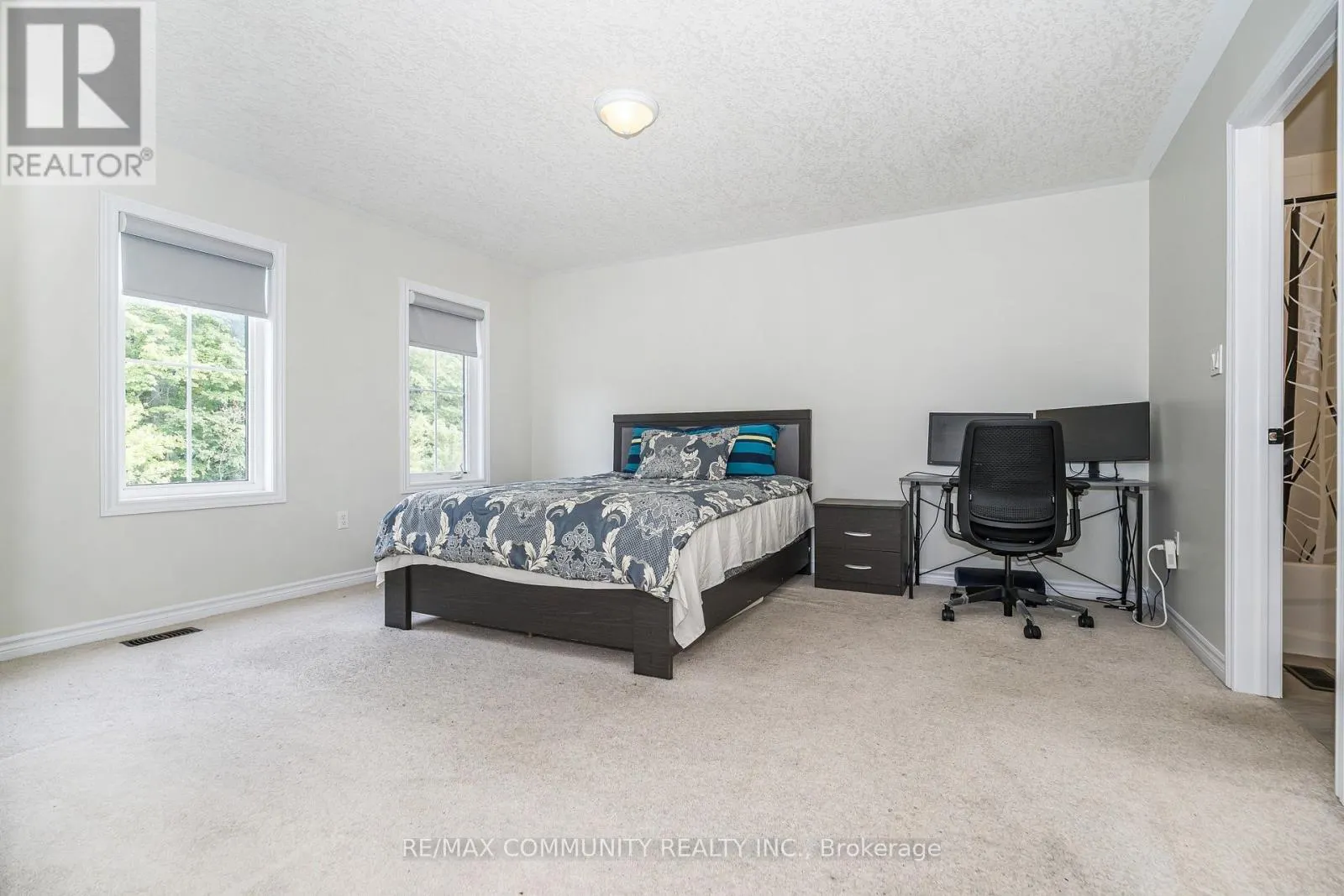 23 HOLYROD DRIVE