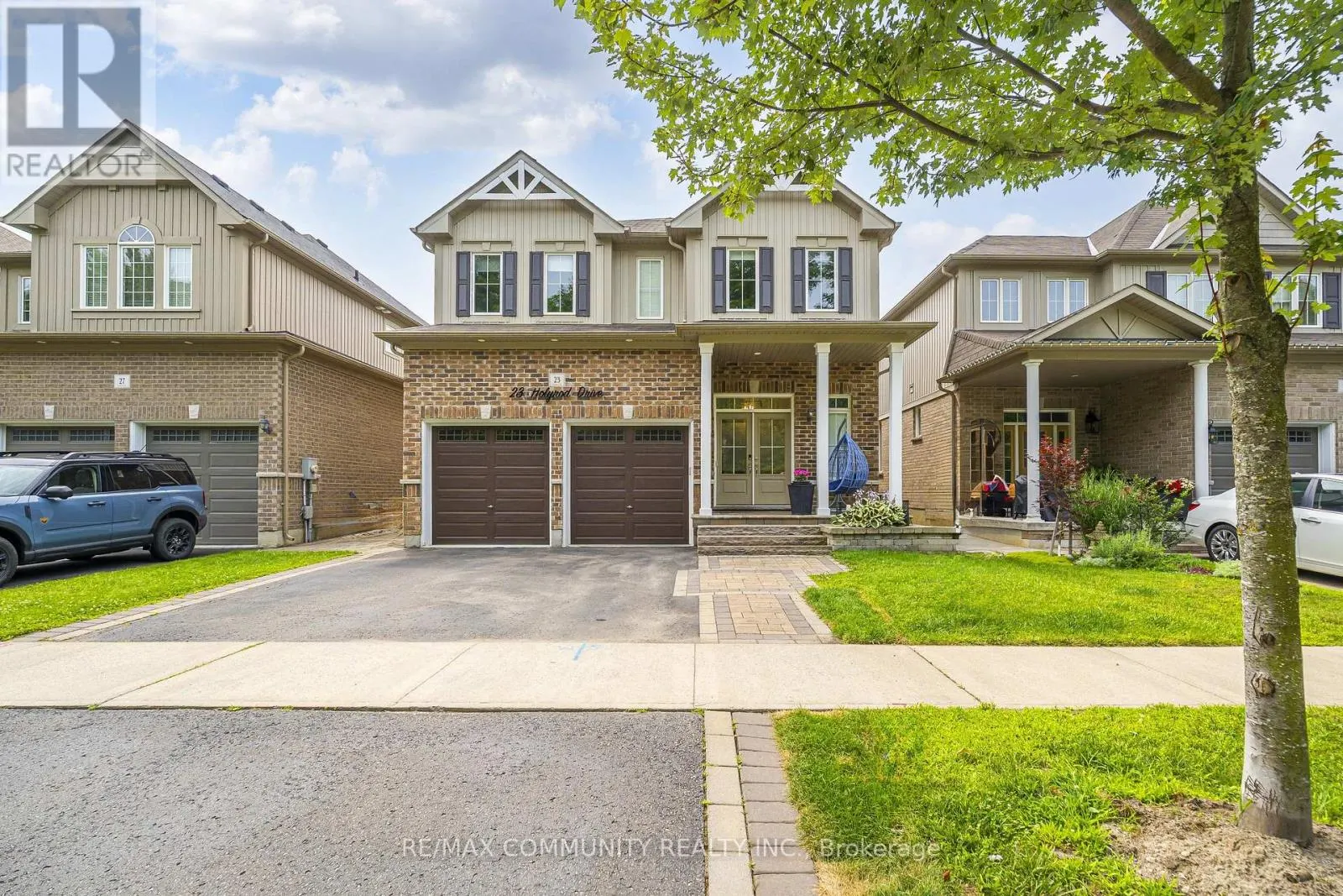 23 HOLYROD DRIVE