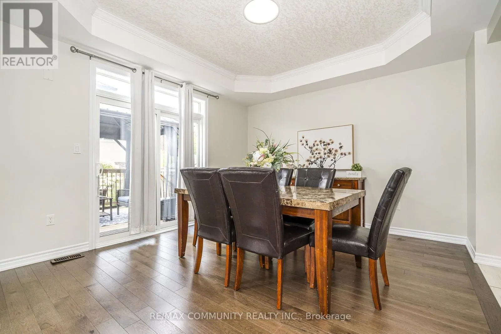 23 HOLYROD DRIVE