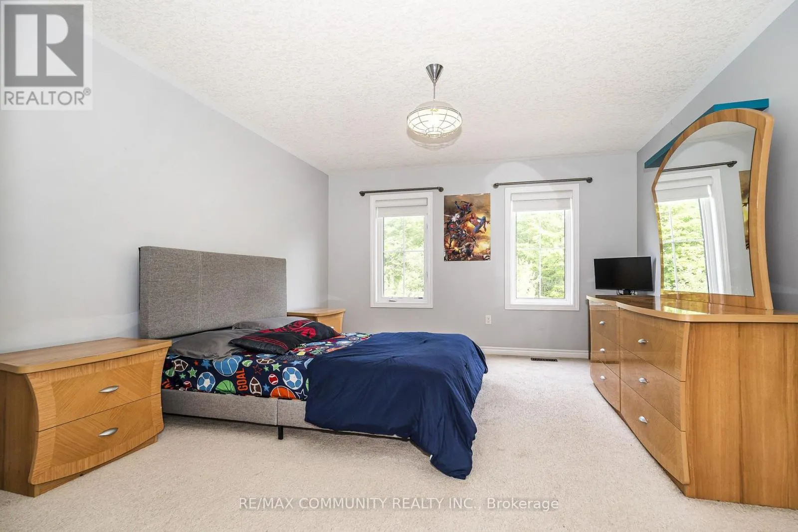 23 HOLYROD DRIVE