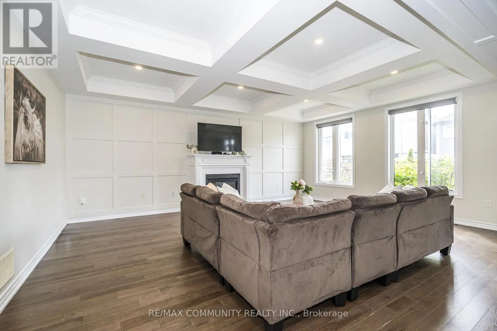 23 HOLYROD DRIVE