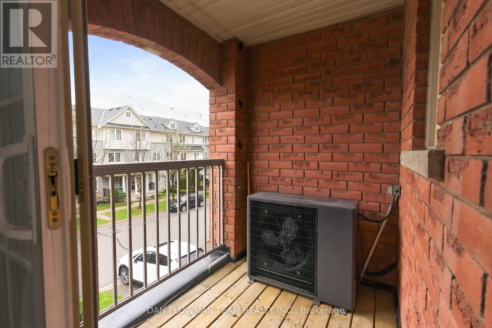23 BLUNDEN ROAD