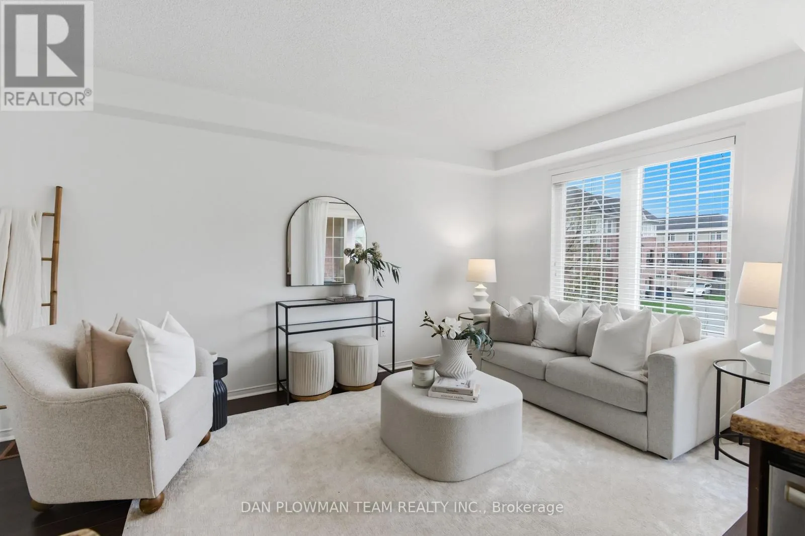 23 BLUNDEN ROAD