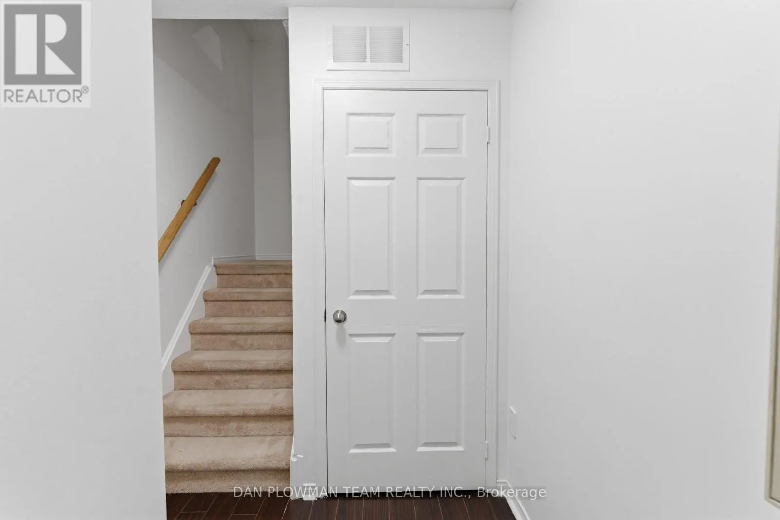 23 BLUNDEN ROAD