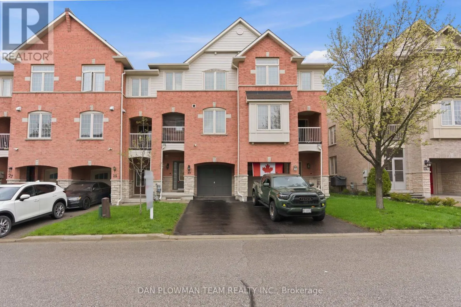 23 BLUNDEN ROAD