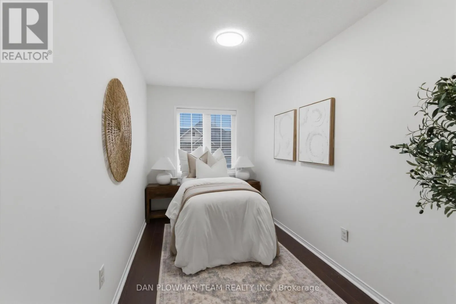 23 BLUNDEN ROAD