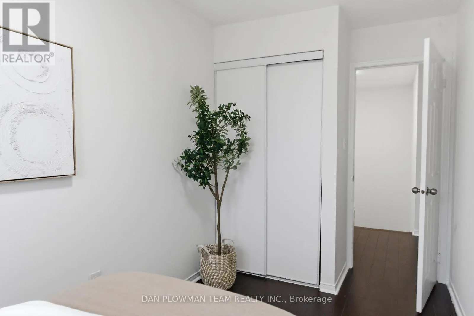 23 BLUNDEN ROAD