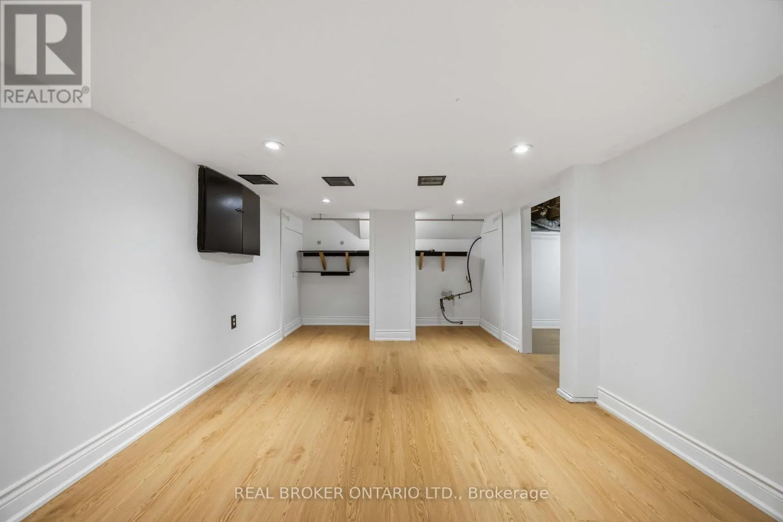3032 HANCOCK ROAD