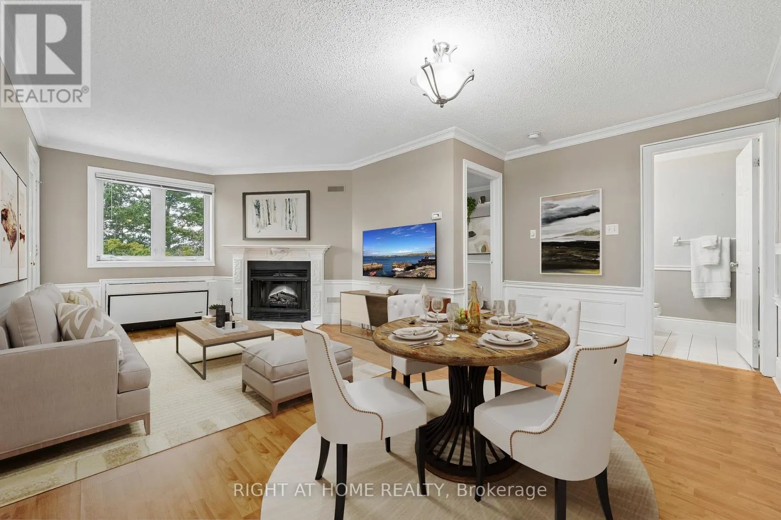 318 - 193 LAKE DRIVEWAY DRIVE W