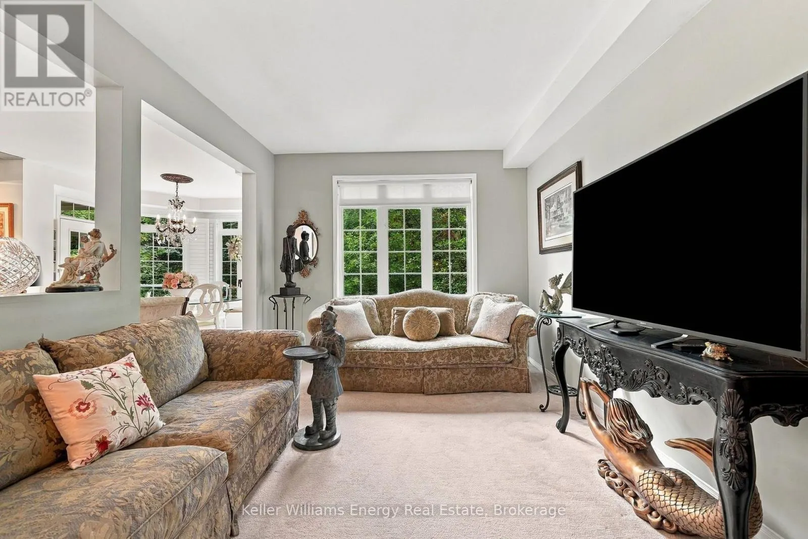 990 GLENBOURNE DRIVE