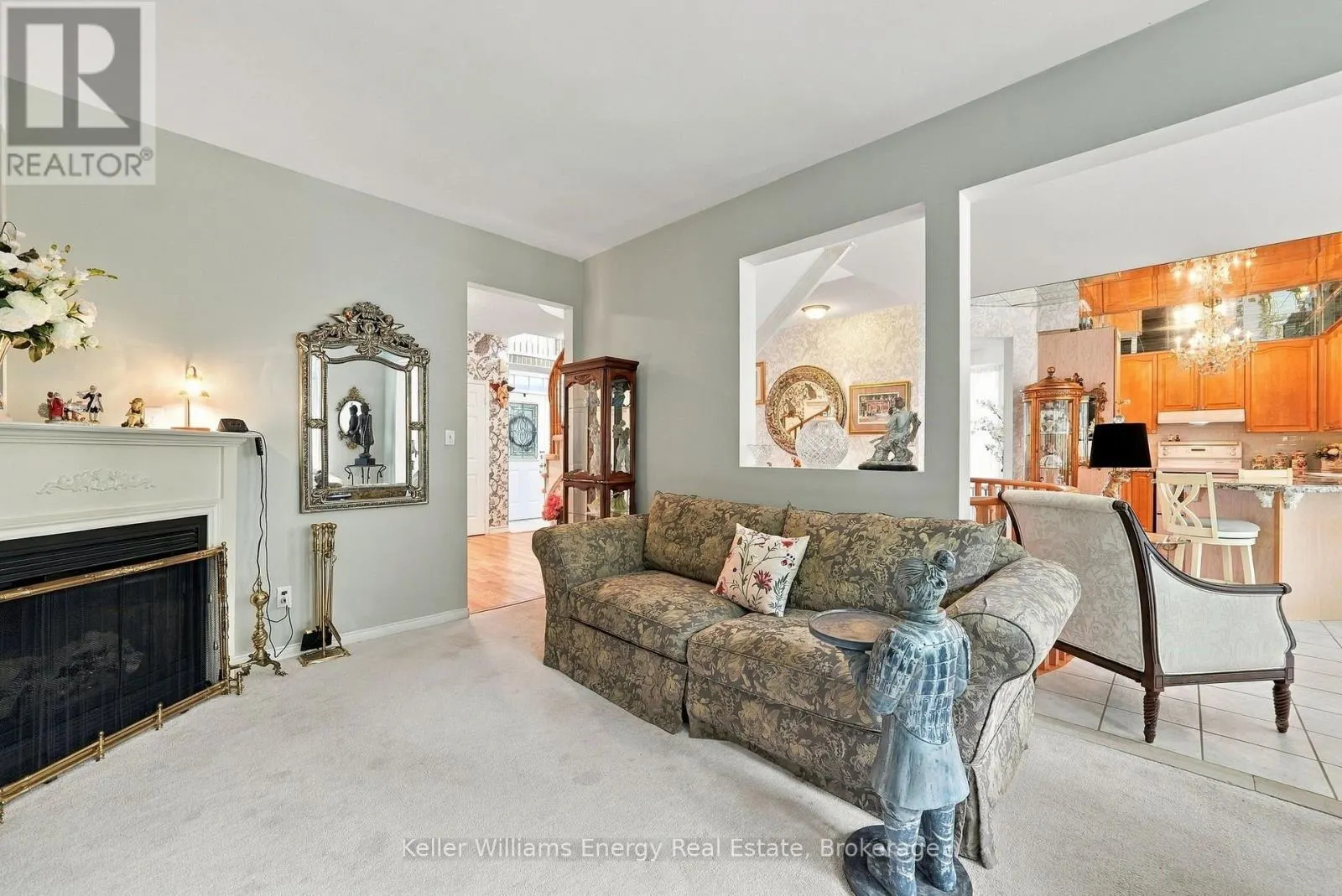 990 GLENBOURNE DRIVE