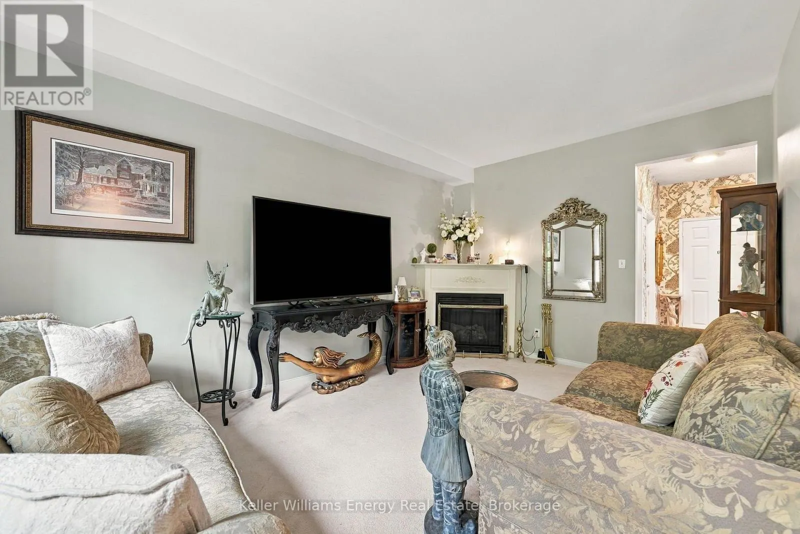 990 GLENBOURNE DRIVE